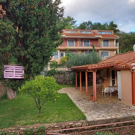 The Seasons Of Nickolas Apartment