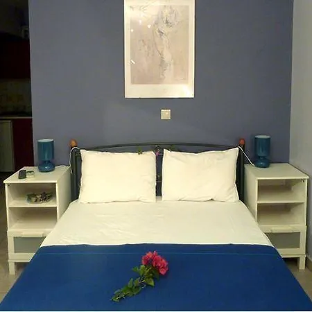 The Seasons Of Nickolas Apartment