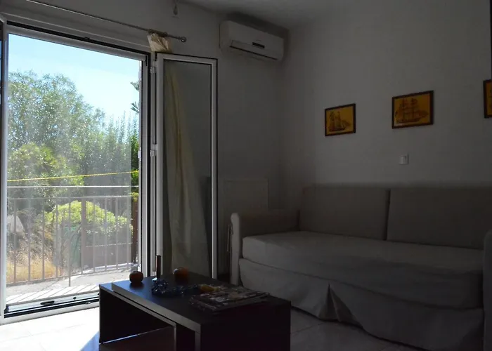 The Seasons Of Nickolas Apartman Ajía Effimía